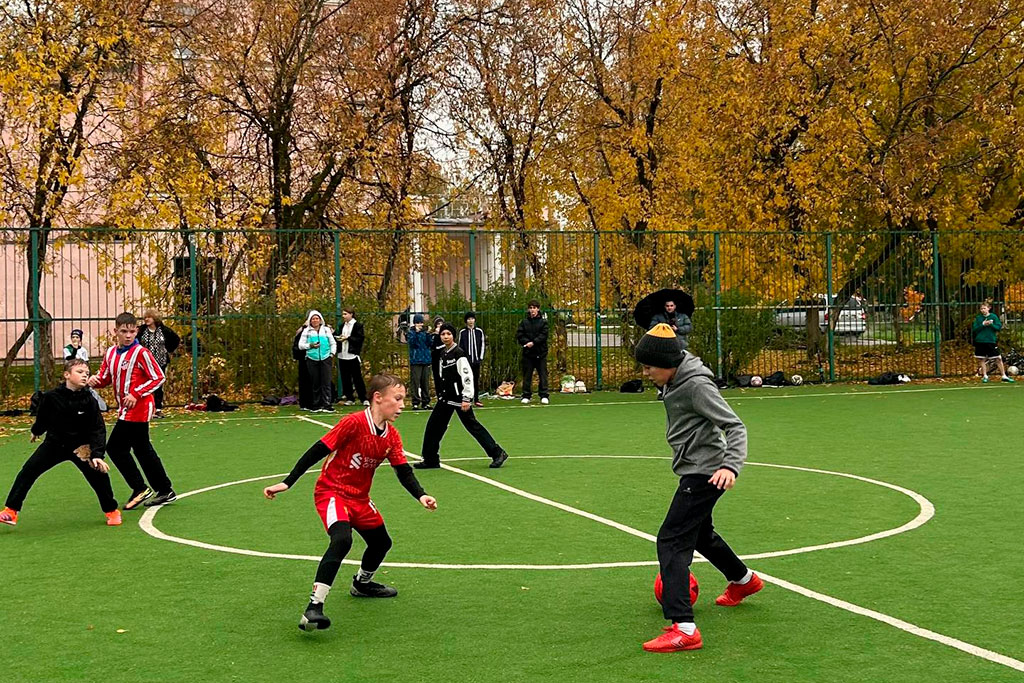 Соревнования по футболу